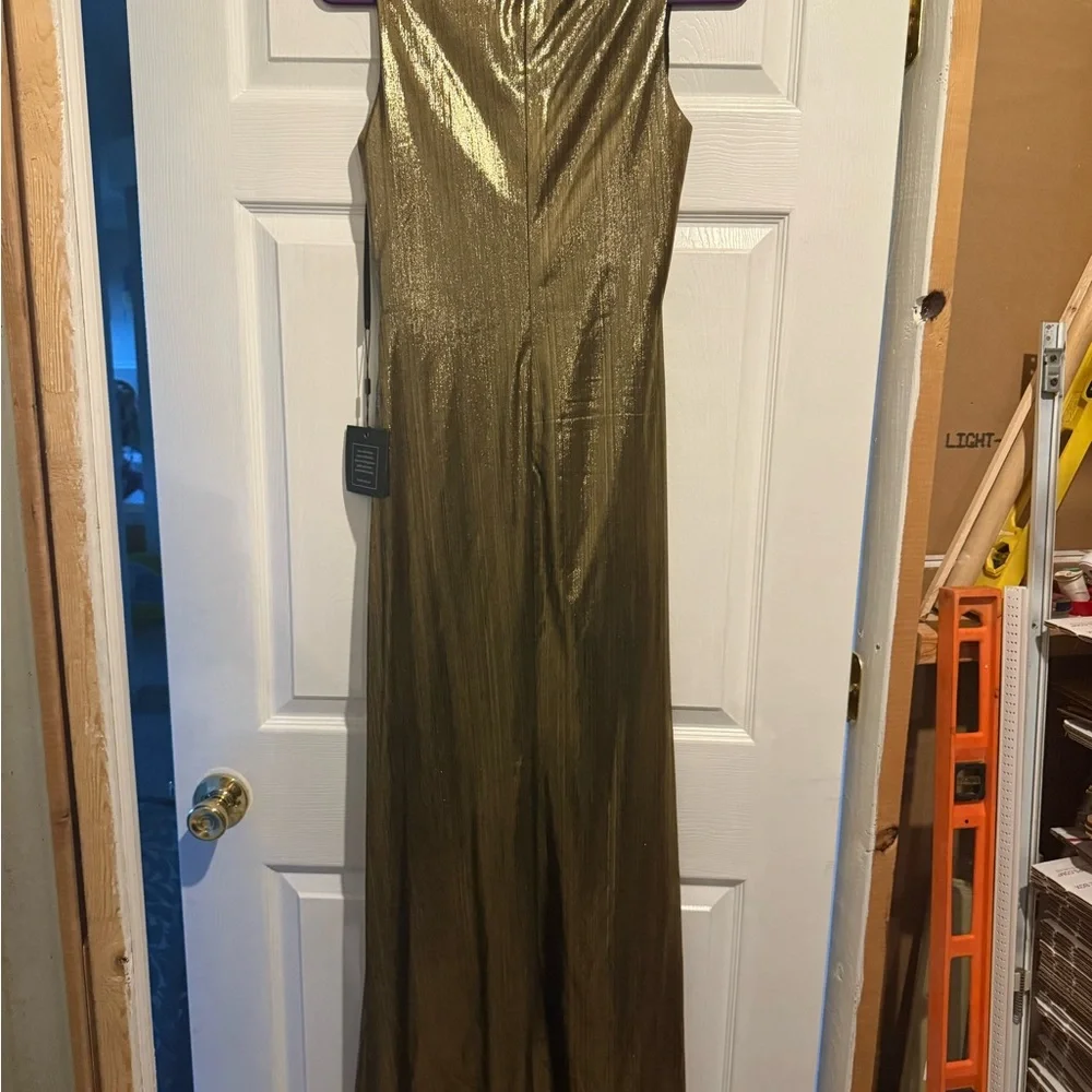 Mac Duggal Metallic Jersey Fabric Ruched Detail Front Split V‎ Neck Gown Size XS
